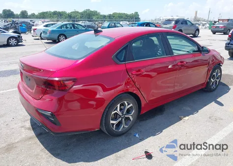 2021 Kia Forte Lxs z USA, uszkodzony, nr VIN 3KPF24AD2ME298481
